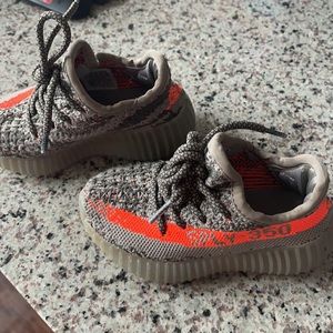 Toddler infant Yeezy Beluga size 8c